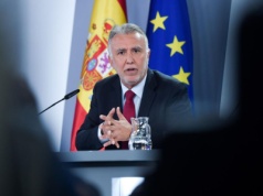 Rząd Hiszpanii: Ponad milion nieletnich migrantów przeniesionych z wysp