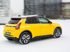 „W korku podczas śnieżycy mając auto elektryczne z 50% baterii i spalinowe z 50% baku, dłużej zapewnimy sobie ciepło?” Serio?