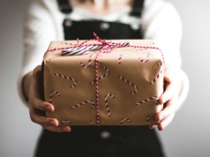 Polacy mistrzami nietrafionych prezentów. Masowe zwroty towarów