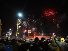 Praca w sylwestra. Jakie dodatki do wynagrodzenia przysługują za noc sylwestrową?