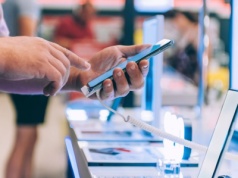 Podatek od smartfona odroczony. Podziękujmy niekompetencji urzędników