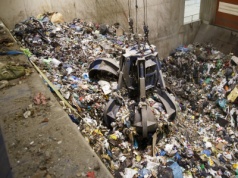 W 2025 roku do Olsztyna „przyjechało” około 10 tys. tirów wypełnionych śmieciami