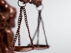 Do 10 lat więzienia grozi 69 osobom. Toruńska prokuratura zakończyła śledztwo