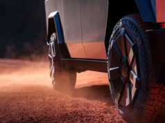 Cybertruck nie dowiózł. Gigantyczna umowa Tesli sypie się właśnie jak domek z kart