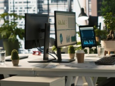 Tylko 7 proc. firm w Europie w pełni wykorzystuje AI. Reszta wciąż się uczy