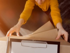 Paczkagedon właśnie się rozkręca. Klienci robią bumerangi z prezentów