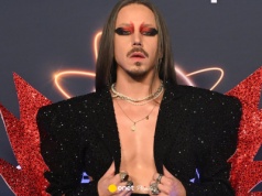 Michał Szpak nie zawiódł stylizacją w sylwestra. Postawił też na makijaż