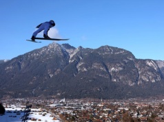 Turniej Czterech Skoczni 2025/26. Gdzie oglądać konkurs? Kiedy start?