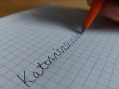 Od 1 stycznia 2026 piszemy Katowiczanin, Aleja Korfantego, Kościół Mariacki i Kino Światowid. Wchodzą w życie zmiany w ortografii