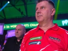 Polak gra mecz życia. Przeoczony fenomen: miliony przed TV, miliony w premiach