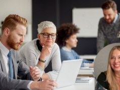 Ci kandydaci pracy szukają najdłużej. Jaki będzie 2026 dla osób 50 plus ?