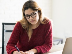 Co roku obiecujemy sobie zmianę. Dlaczego tak trudno wytrwać w noworocznych postanowieniach?