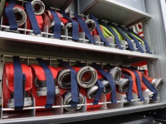 Pożar w bloku na północy Krakowa. Na miejscu działają służby