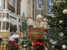 Bp Jeż: 'Maryja uczy nas, że błogosławieństwo otrzymujemy, żeby dawać go innym’