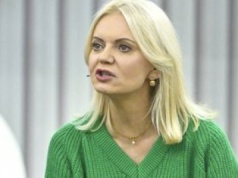 Skończyła 52 lata. Prywatnie związana jest ze znanym aktorem