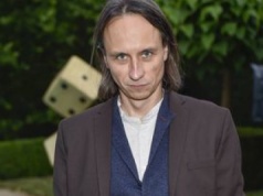 Świętuje urodziny. Przed laty aż huczało o jego związku ze znaną aktorką