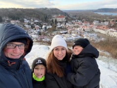 Tak politycy powitali Nowy Rok. Jedni w Dubaju, inni w domowym zaciszu