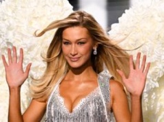 Koronka w śniegu i hot pants. Sylwestrowy look Belli Hadid