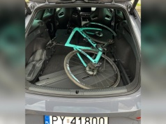 Cupra z największym bagażnikiem potaniała do 114 800 zł. Trzystrefowa klimatyzacja bez dopłaty