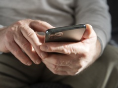 Międzypokoleniowa pomoc w słusznej sprawie. Studenci UG wspierają seniorów