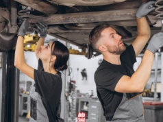 Właśnie zabronili warsztatom szukania mechaników. Za samo ogłoszenie grożą kary