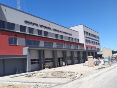 Strażacy już w nowej siedzibie. Na oficjalne otwarcie trzeba jednak poczekać