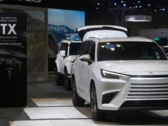 Rekordowy rok Lexusa w USA. SUV-y napędzają sprzedaż mimo ceł