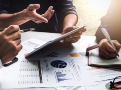 Entuzjazm kontra kalkulacja. Przedsiębiorcy oceniają miniony rok i szykują się na noworoczne wyzwania