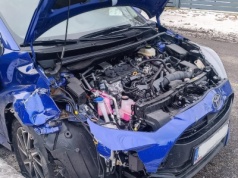 Toyotą w słup energetyczny | ZDJĘCIA