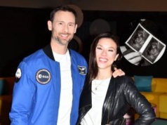 Sławosz Uznański-Wiśniewski ZOSTANIE OJCEM. Pokazał zdjęcie żony z brzuszkiem