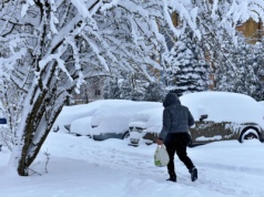 Każdy kierowca powinien znać ten trik. Uciążliwy zimowy problem znika w sekundę