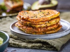 Tylko 3 składniki i dietetyczny "płaski chleb" gotowy. To trend 2026