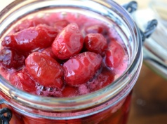 Wygląda jak oliwki, smakuje jak żurawina. Zapomniany przysmak PRL-u na odporność i anemię