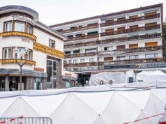 "Błagali, by ich nie zostawiać". Włoch ruszył na ratunek uwięzionym w płonącym barze