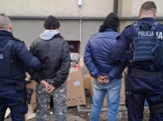 Szukali dywersantów, znaleźli złodziei kaloryferów. Wspólna akcja służb w Miasteczku Śląskim