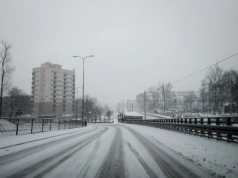 Prawie cała Polska w alertach pogodowych. IMGW ostrzega przed zawiejami i zamieciami śnieżnymi