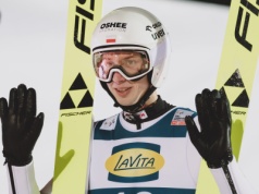 Tomasiak najlepszym z polskich skoczków