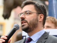 Będziesz się musiał wylegitymować, aby dokonać tych zakupów…