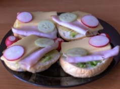 Po takim śniadaniu cukier wystrzeli jak rakieta. Wystarczy drobna zmiana, by tego uniknąć