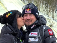 Małyszowie są małżeństwem od prawie 29 lat. Miłość rozkwitła na dyskotece. "Ten jego nos..."