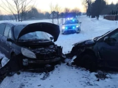 Czołowe zderzenie w Lubajnach. Droga całkowicie zablokowana