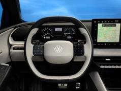 Fizyczne przyciski i zegary jak w Golfie I. Wnętrze Volkswagena ID. Polo to odpowiedź na krytykę