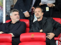 Legia podkradnie Widzewowi piłkarza?! Żewłakow już zaczął negocjacje