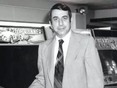 Był amerykańskim lotnikiem, a stał się legendą japońskiego gamingu. Odszedł w wieku 95 lat