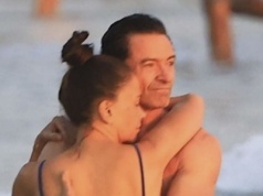 Jackman publicznie wymienia czułości z młodszą partnerką. Dla niej zakończył 27-letnie małżeństwo