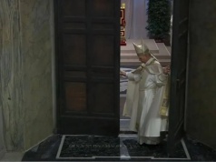 Zakończył się Jubileusz Nadziei. Teraz Drzwi Święte zostaną zamurowane