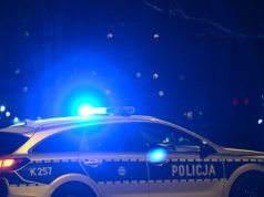 Policja weszła siłą do mieszkania. W środku niemowlę bez oznak życia