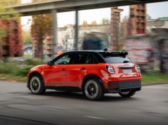 Abarth prezentuje nowego Abartha 600e Competizione