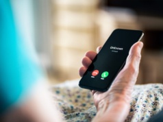 Dzwoni telefon z numeru zaczynającego się na +44, +31, +34? Odebraliśmy, abyś ty nie musiał