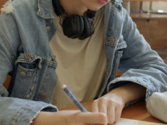 Twoje dziecko ślepo ufa AI? Google opracowało 